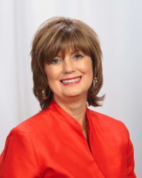 Tina Henderson Headshot