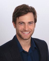 Lukas Moffett Headshot