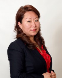 Jie Viviano Headshot