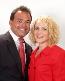 Leslie & JJ Hart Headshot