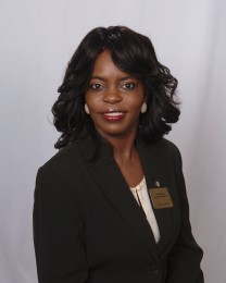 Loraine Nelson Headshot