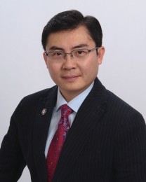 Justin Zhang Headshot